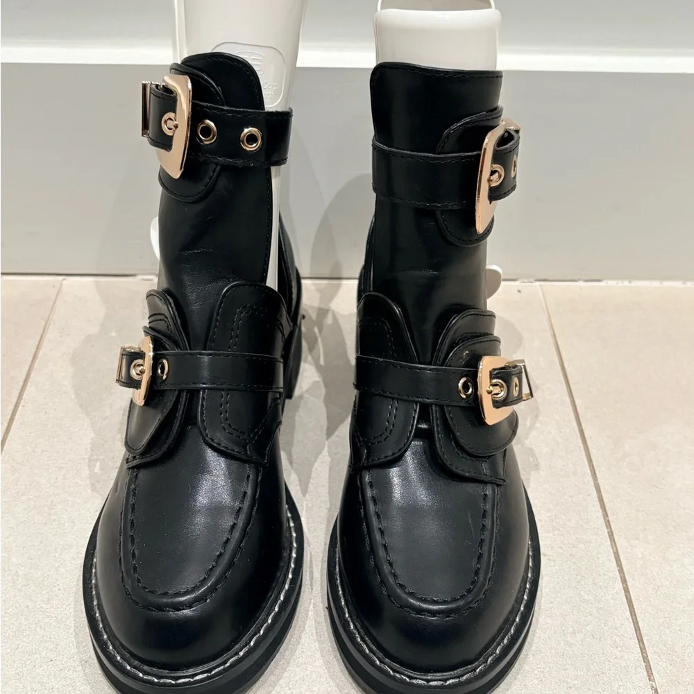 Stylish Black Buckle Ankle Boots - Picture 3 of 8